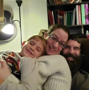 Meet your Posher, Lora